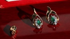 10k yellow gold 0.18c natural diamond earrings emerald dangle treated 1.95g 3219