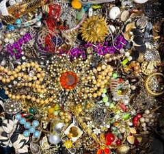 3 Pounds Untested Unsorted Lot Jewelry Old Vintage & Modern Wear & Junk Mixed In
