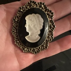 Vtg Oval Cameo Portrait Brooch Pin Back & Bale Charm /Black Onyx Glass Heavy