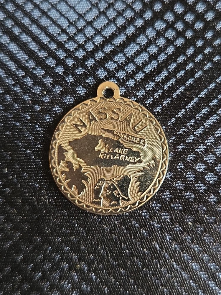 Vintage Sterling Silver Round Nassau Bahamas Round Charm Crea