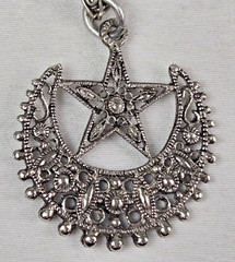 Silvertone Crescent Moon & Star Pendant Necklace Excellent Condition