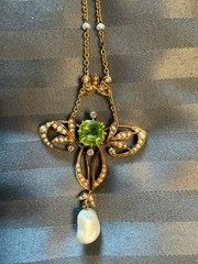 Victorian 18ct Gold Peridot Diamond Seed Pearl Lavalier Necklace Macy’s COA