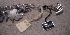 VINTAGE 1960’s ‘JEWELART’ STERLING SILVER 7 INCH CHARM BRACELET (8 CHARMS)