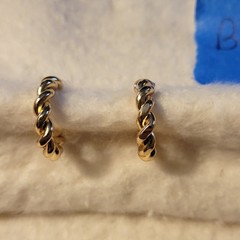Vintage Unsigned Gold Tone Twisted Wire Retro Hoop Stud .75″ Earrings B