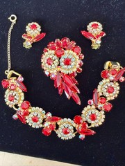 Vintage Juliana D&E Red Rhinestone Owl Parure Bracelet Brooch Earrings