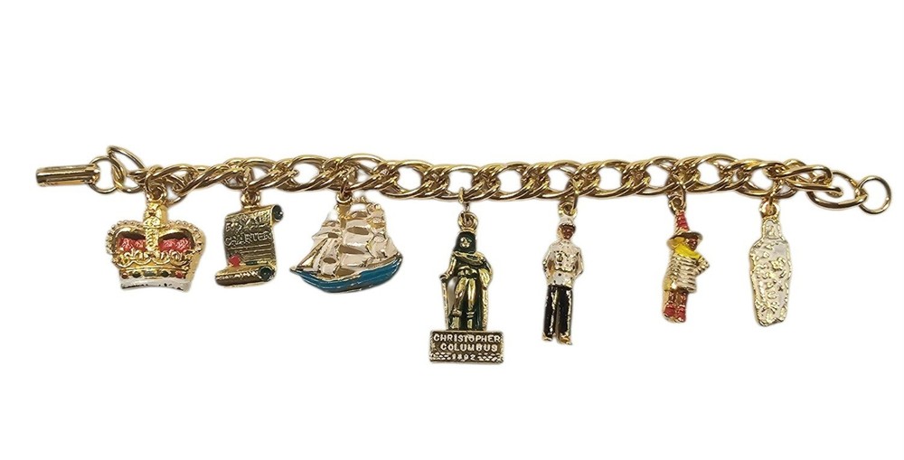 VTG Nassau Bahamas Christopher Columbus Goldtone Charm Bracelet