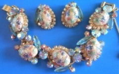 D&E JULIANA STIPPLED BLUE EASTER EGG RS ART GLASS BRACELET EARRINGS SET BOOK PC