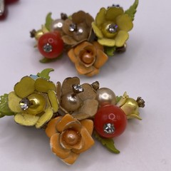 Lot of 6 Pair Clip on Earrings Vintage Thermoset Moonglow Fruit Flowers Jewelry