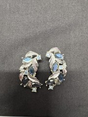 Sarah Coventry Vtg 1950’s Silver Clip-On Earrings Blue Champagne Leaf Climber Rh