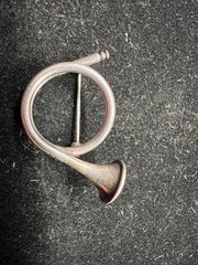Vintage Sterling Silver 925 French Horn Brooch 3.5 Grams a bit over 1″