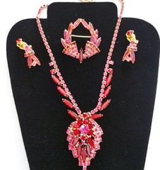 Juliana Rhinestone NECKLACE BROOCH EARRING SET Book Pcs Magenta Pink