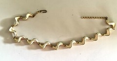 Unique Unbranded Ribbony Brushed Gold Tone/w Creamy White Enamel Choker