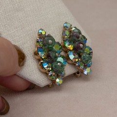 Vintage Gold AB Green Art Glass Rhinestone Leaf Shape Clip-On Earrings