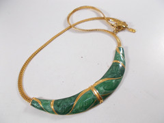 Signed Lady Remington Marbled Green Enamel Crescent Center Herringbone Necklace