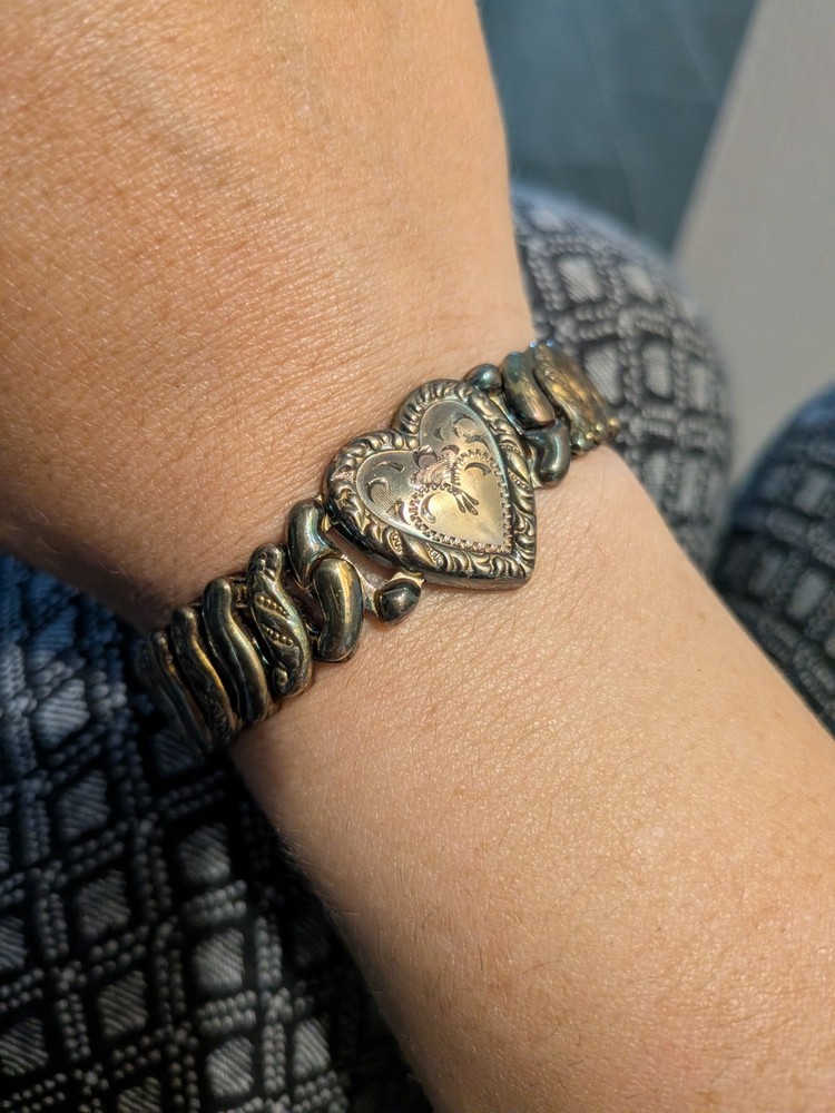 VTG WWII 1940s LaMode Sweetheart Heart Expansion Bracelet Precious Metal Petina