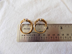 AVON 1974 QUEENSBURY NECKLACE, BRACELET & 2 RINGS
