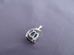 VINTAGE 10K WHITE GOLD OVAL BLUE STAR SAPPHIRE DIAMOND SLIDE PENDANT