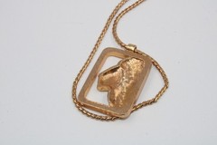 Vintage Anne Klein Lion Right Facing Profile Necklace 17.75″ Long
