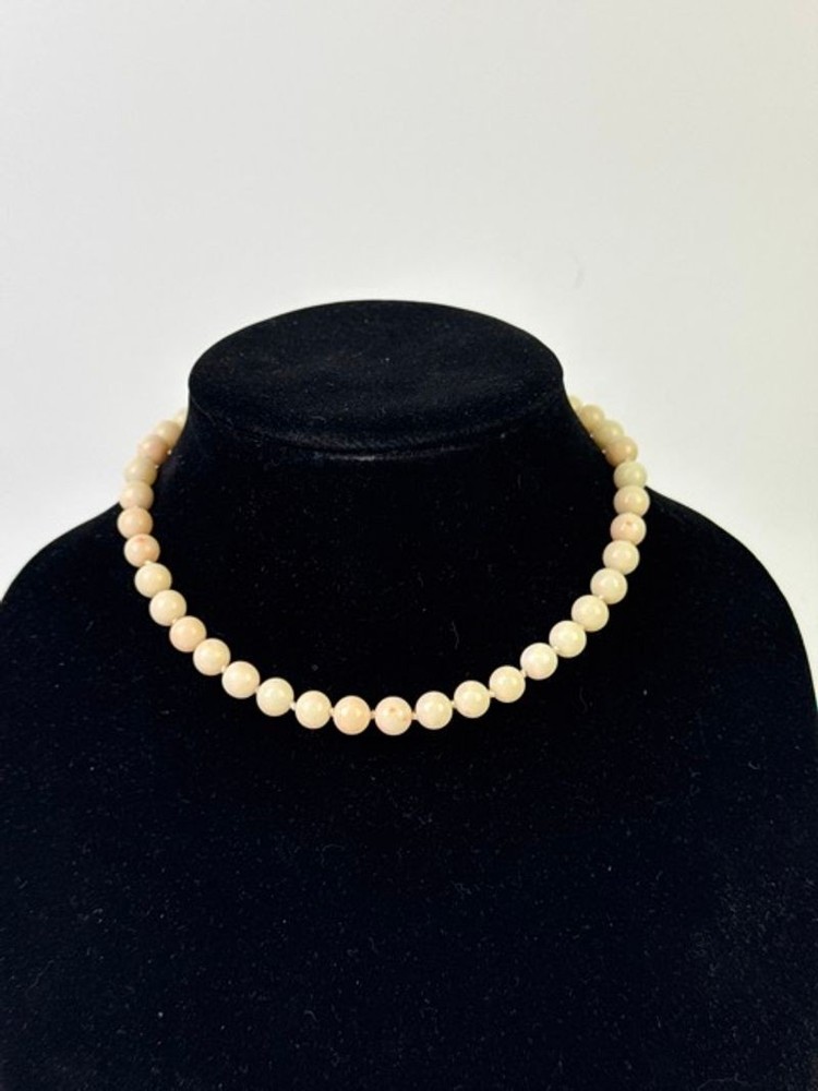 Vintage Angel Skin Coral Bead Necklace 14K Gold Clasp 16″ 8mm