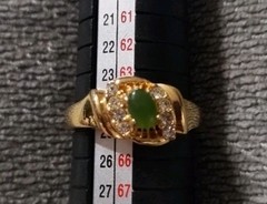 Vintage Gold Plated Ring With Jade And Simulated Diamonds Size 11