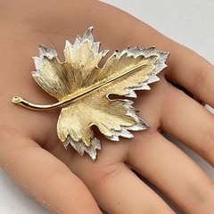 Vintage Sarah Coventry Brooch Natures Choice Maple Leaf Original Box
