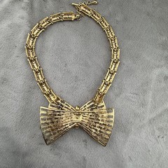 Vintage Monet Necklace Gold Tone Bow 16”