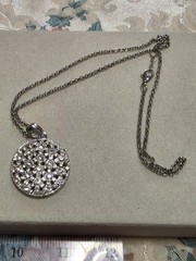 Gorgeous Vintage Silver Tone Crystal Circle Necklace 20 Inch