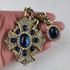 Maltese Cross Blue Cabochon Rhinestone Regal Mogul Double Brooch with Chain RARE