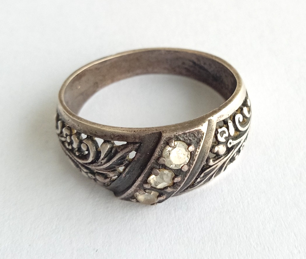 Vintage Ring White stones Sterling Silver 925 test Women Jewelry size 9.5