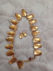 Vintage Red & Gold Tone Choker Necklace & Earrings Set Statement Costume Jewelry