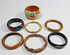 VTG & UP LOT 7 BRACELET BANGLE some CHUNKY WOOD red black brown silver gold tone