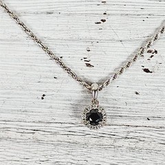 Vintage 14K White Gold .30 Ctw Black & White Diamond Pendant Chain Necklace 20″