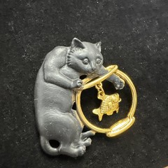 Vintage JJ Black And Gold Tone Cat Brooch. Fish In The Bowl.