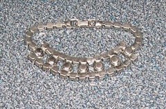 Vintage rhinestone bracelet * 49 round prong-set stones * 50s/60s