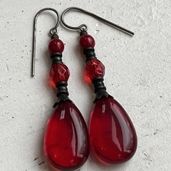 Vintage Red Glass Teardrop Cabochon & Faceted Dangle Drop Pierced Earrings