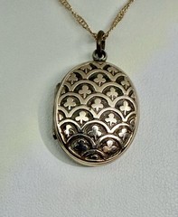 Antique Double Sided Rose Rolled Gold Fleur de Lys Flower Locket Necklace AS IS