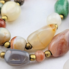 Vintage Southwest Tumbled Agate Jade Quartz Stone Brass Bead 20″ Necklace