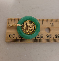 Vintage Chinese 14K Gold Apple Jade Dragon Circle Pendant 4.5 Grams