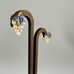 Vintage Crown Trifari Earrings Pearl Blue Enamel Grape Cluster Clip On Gold Tone