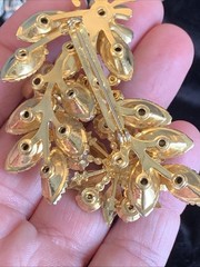 vtg clip on earrings lot +brooch