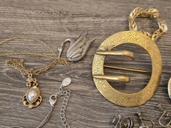 Vintage Estate Lot Designer Signed Jewelry BSK Lisner Kramer Weiss Coro + 69pc