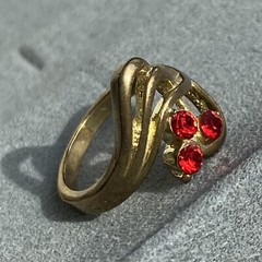 Vintage Ring Size 6.5 Red Crystal Rhinestones Estate Jewelry Pre-Owned Scrolls