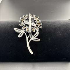 Vintage Trifari Blue rhinestone brooch pin 3.25” Pat:206696