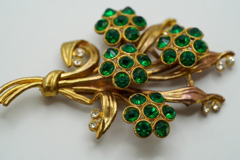 Vintage 8cm Gold Tone Green Rhinestone Flower Brooch Large JB39