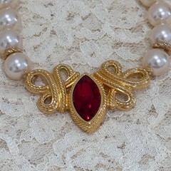 Vintage Swarovski Swan Faux Pearl Choker Necklace Red Crystal Gold Tone