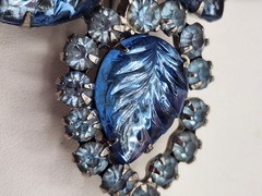 Vintage Juliana, Delizza & Elster Verified Blue Brooch Silver Toned Metal