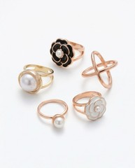 5 Pcs Women’s Scarf Ring Clip Set Gold Pearl Silk Scarf Holder Buckle