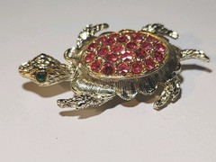 Vintage Gold Tone Pink and Green Crystal Sea Turtle Brooch – Pin