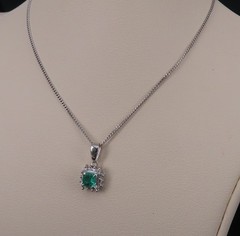Vintage 0.30ct Colombian Emerald 0.18ct Diamond Platinum Chain Necklace