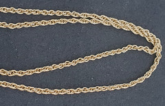 VTG Avon Convertable Faux Cameo Necklace/Brooch Gold Tone 23 in. Chain